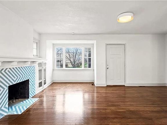 3rd image of 4219 Mercier St