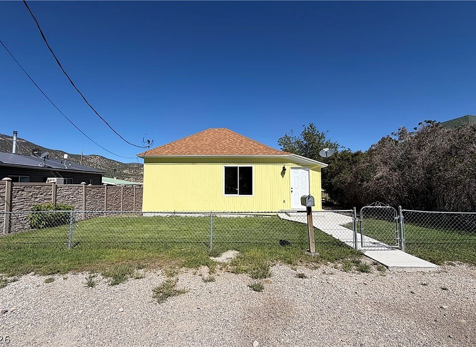 1st image of 1305 Avenue B
