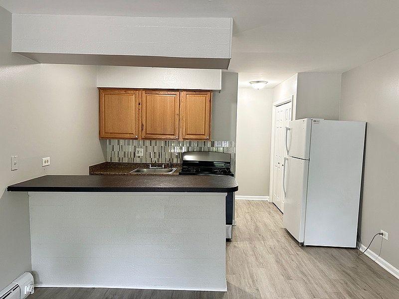 1st image of 1940 Mark Ave #12