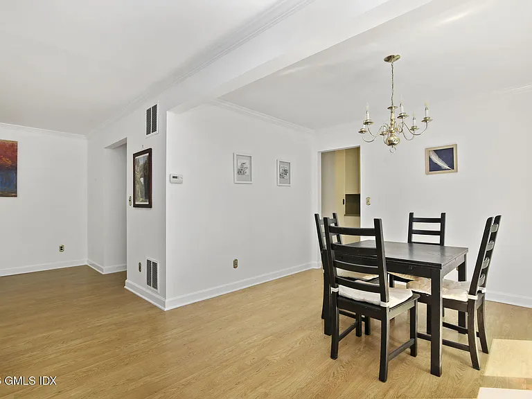 60 Greenwich Hills Dr #60 — Photo 8
