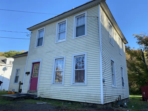 31 Barber Ave, Greenwich, NY 12834