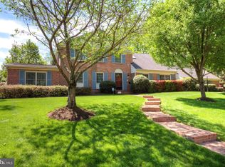 8207 Light Horse Ct, Annandale, VA 22003