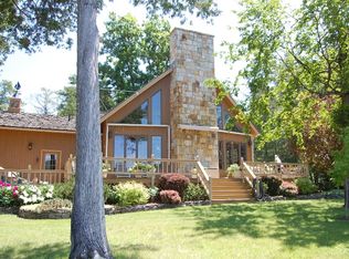 17 Ledge Ln, Willsboro, NY 12996