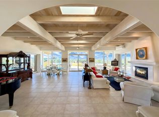 135 Chisholm Trl, Santa Fe, NM 87506