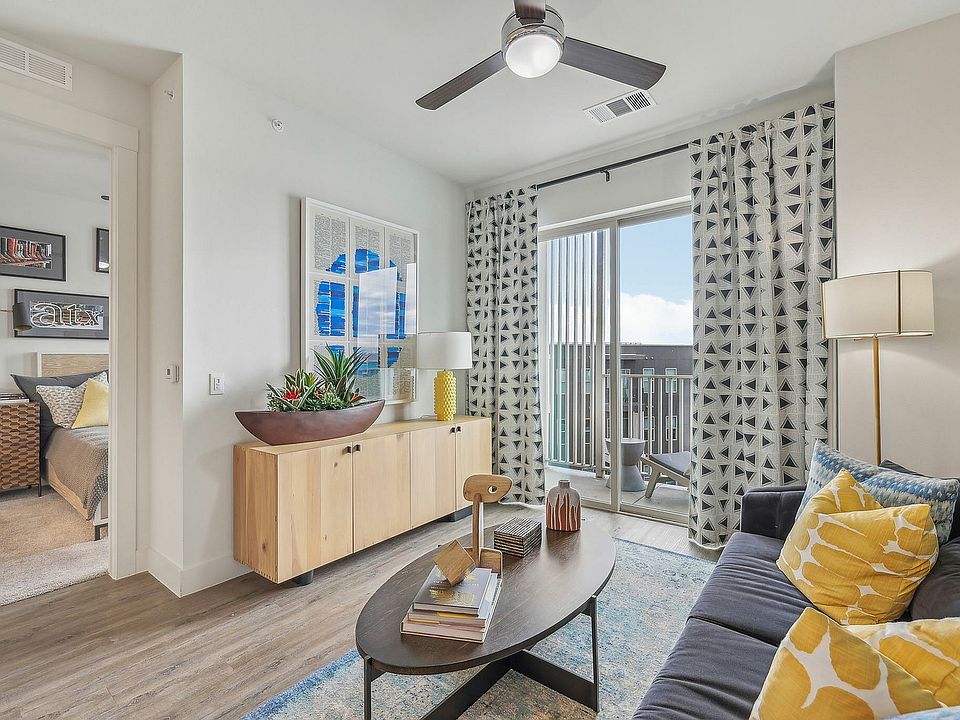 31-web-or-mls-N Lamar Blvd - Unit 507 - 006
