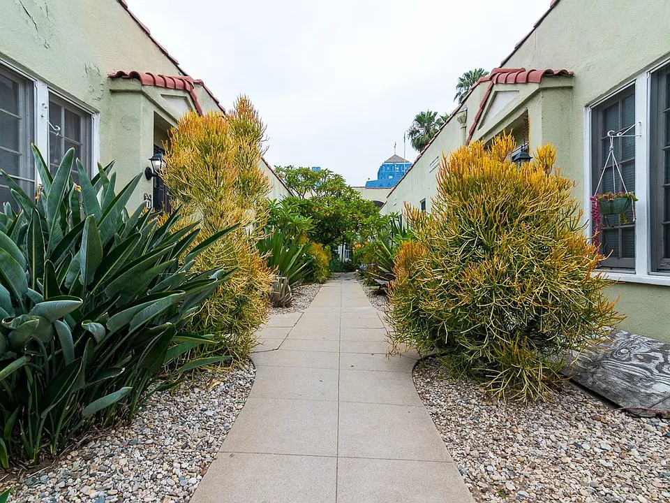 Edgemont Apartments