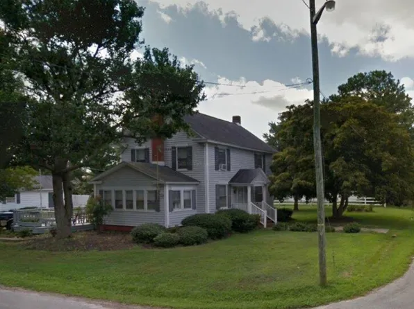 24352 Cooke St, Parksley, VA 23421