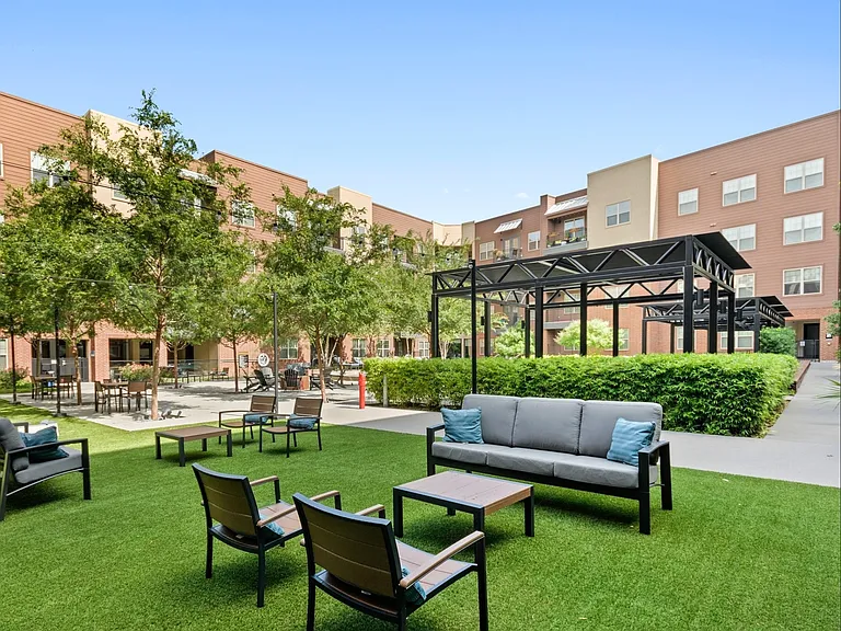 AMLI Grapevine — Photo 10