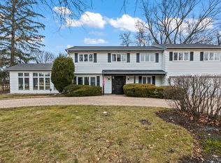 1536 Hackberry Rd, Deerfield, IL 60015