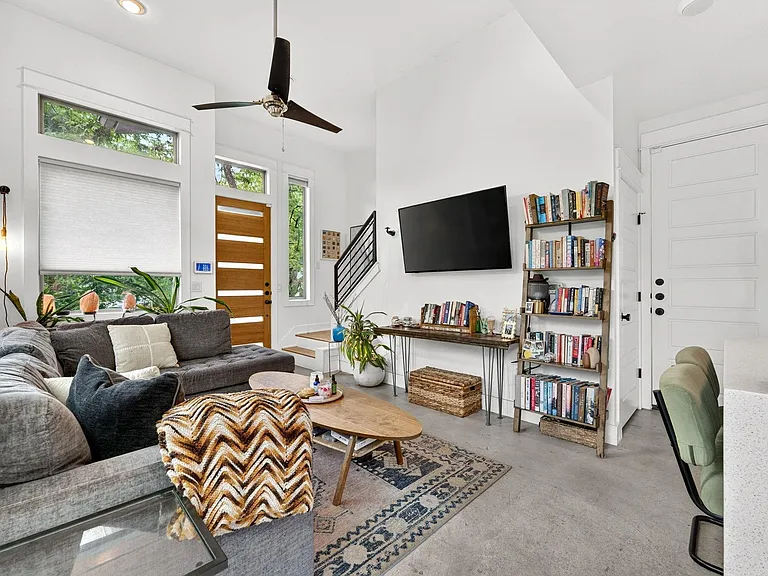 2601 Willow St #B — Photo 5