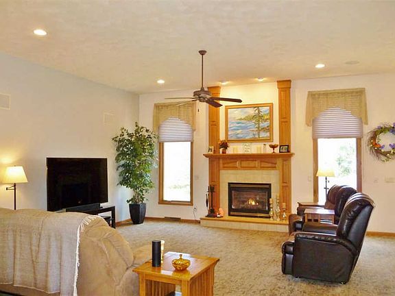 2nd image of 5921 Deerwood Ct