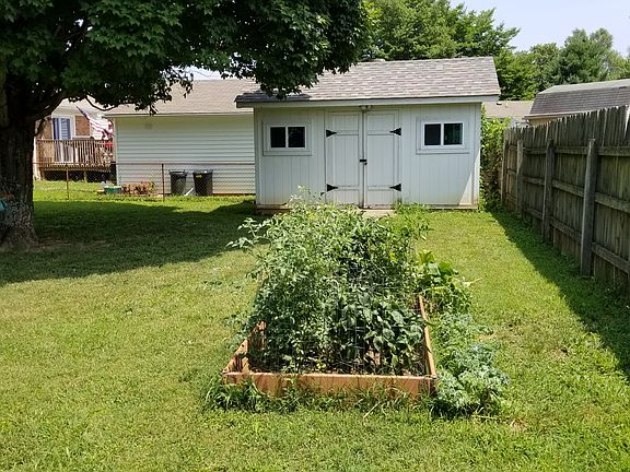 3rd image of 335 Joy Ave