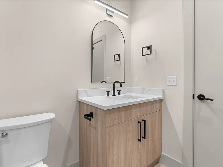 463 Franklin St #202 — Photo 3