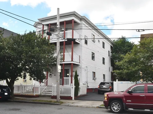 112 Johnson St, Lynn, MA 01902