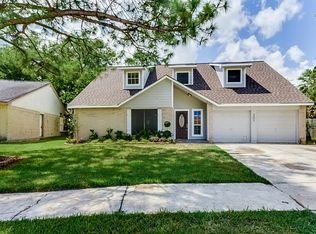 301 Bull Run Dr, League City, TX 77573