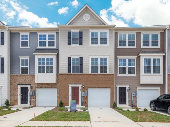 63 Arsberg Dr, Charles Town, WV 25414