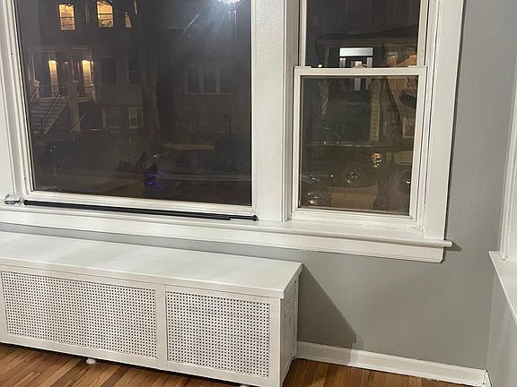 2nd image of 3022 N Hamlin Ave #1