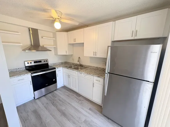 5584 Malt Dr APT 4, Fort Myers, FL 33907