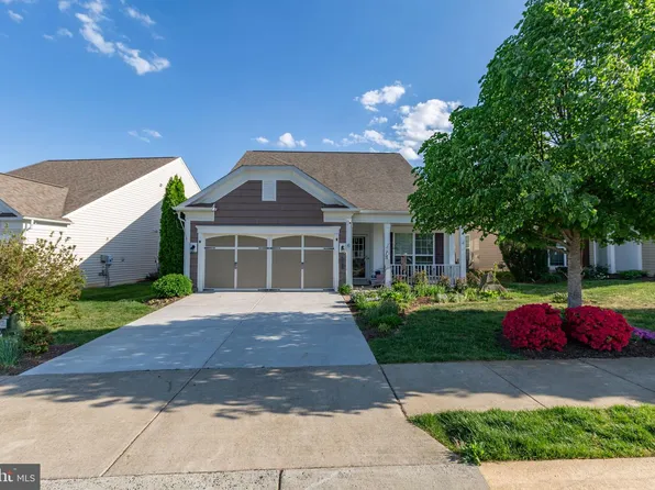 6 Whaleback Ln, Fredericksburg, VA 22406