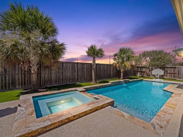 17815 Gables Bend Dr, Tomball, TX 77377