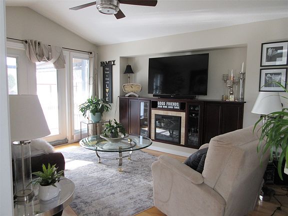 5th image of 415 Commonwealth Rd #363