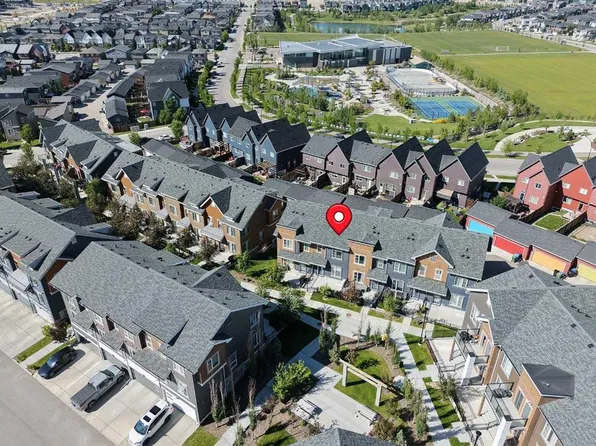 156 SW Livingston Cmn NE, Calgary, AB T3P 1K1