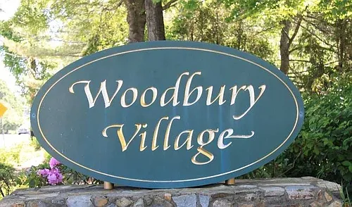 7 Village Ln Photo 1