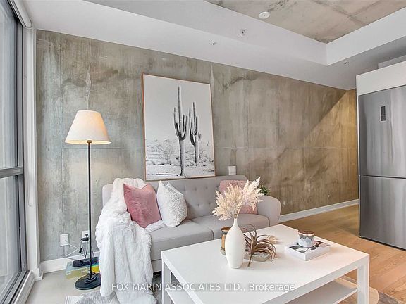 4th image of 39 Brant St #523