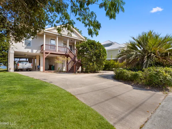 1388 Kensington Dr, Biloxi, MS 39530