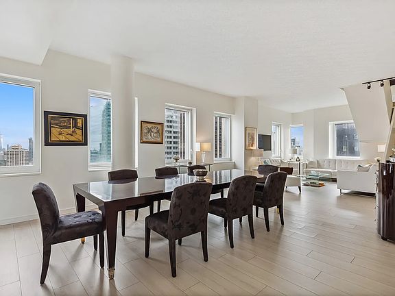 3rd image of 70 W 45th St Penthouse 3