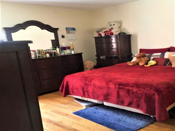 63-14 Queens Boulevard image 10 of 23