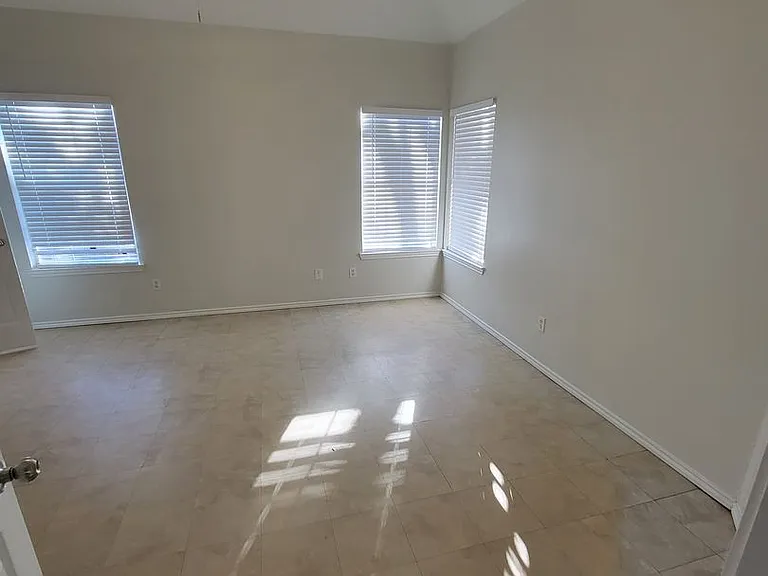 1324 Regent St — Photo 14