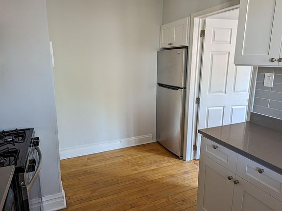 3rd image of 2941 W Schubert Ave #2