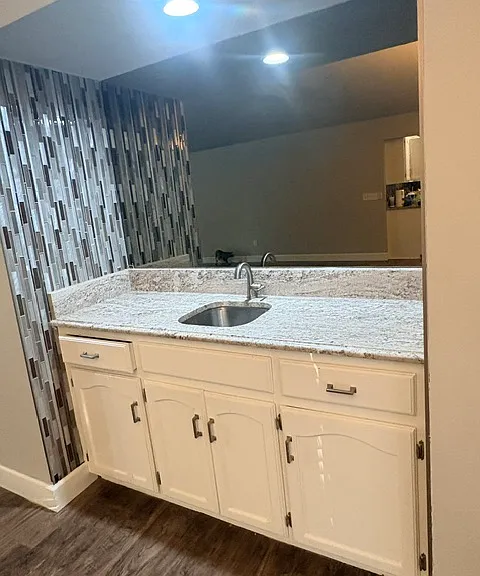 2814 W Highland Dr — Photo 7