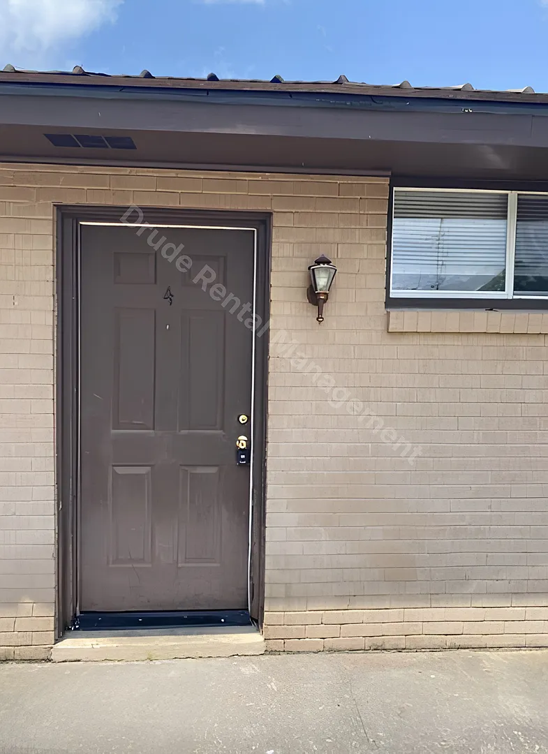 52509 Hwy 51- Apts — Photo 2