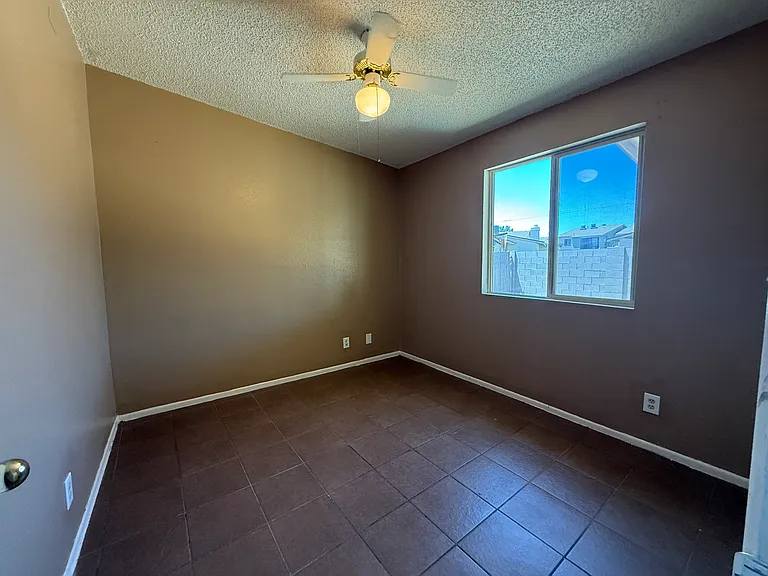 8318 W Fairmount Ave — Photo 14