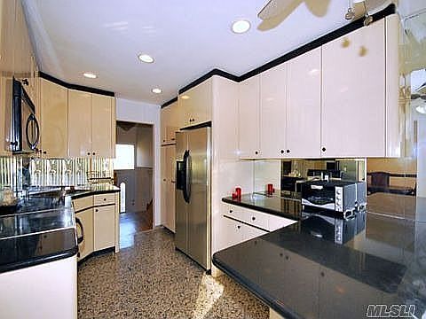 Eat in Kitchen