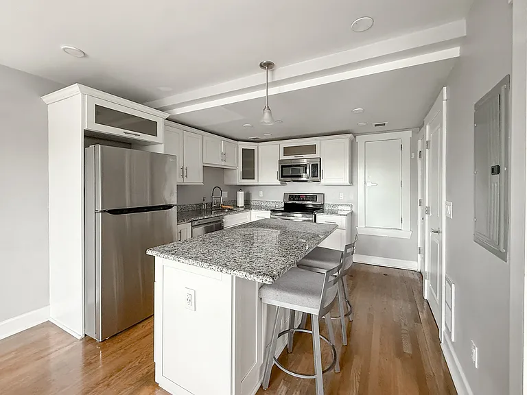 468 Salem St #2 — Photo 2