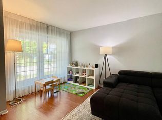 431 Fairfield Ct, Schaumburg, IL 60193