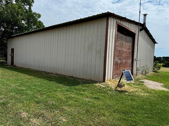5th image of 1438 Hurst Rd