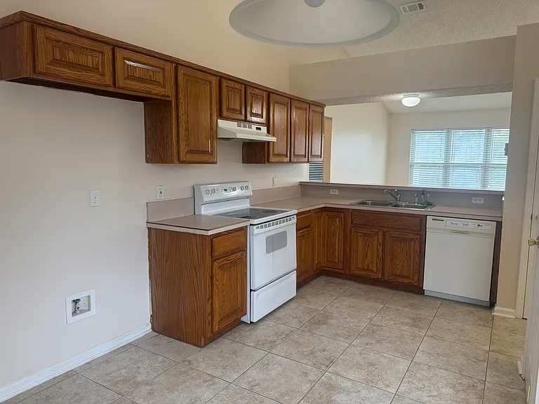 2182 Farm Way — Photo 10