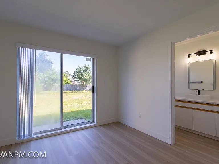 66XX Nolan St — Photo 29