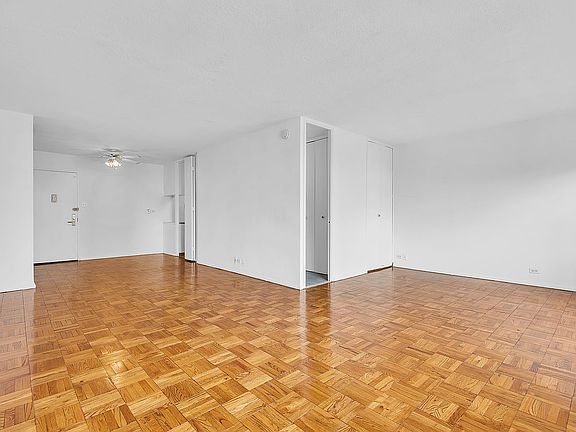 5th image of 300 E 40th St APT 30G