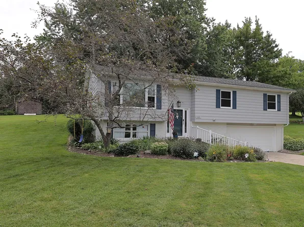 5785 Wildwood Dr, Fairview, PA 16415