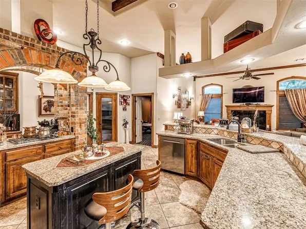 1808 NW 195th Cir, Edmond, OK 73012