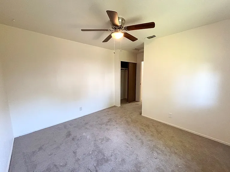 819 Adams Ter #A — Photo 11