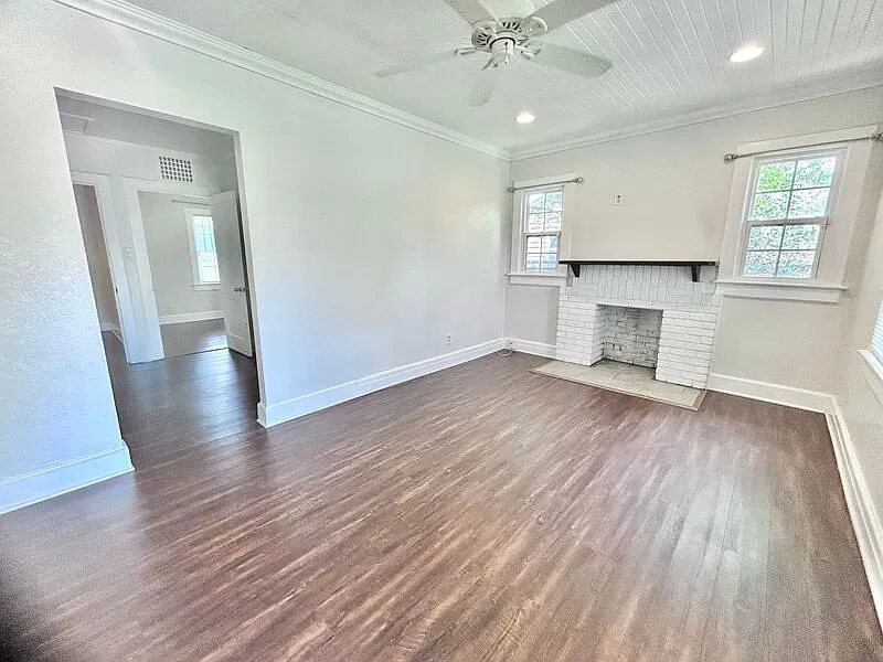 2 bed, 1.5 bath, 950 sqft, $1,800 — Photo 3