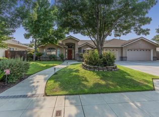 2893 Hornet Ave, Clovis, CA