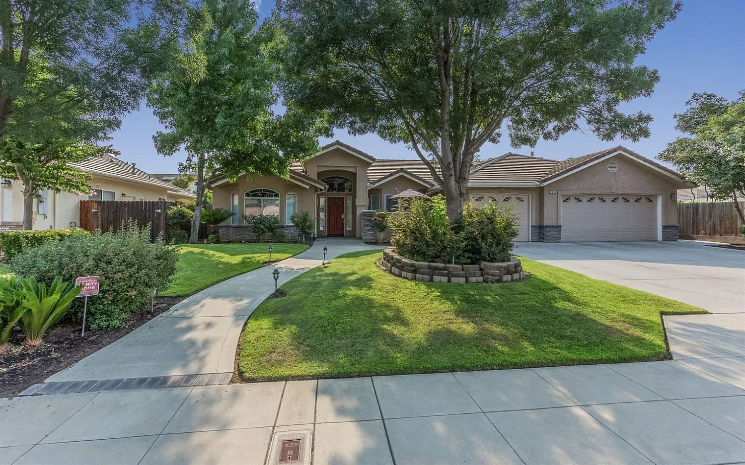 2893 Hornet Ave photo 1