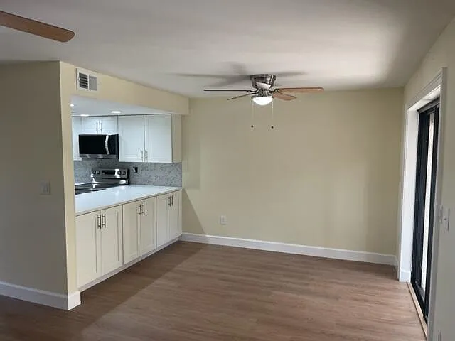 3243 Beach View Way — Photo 5